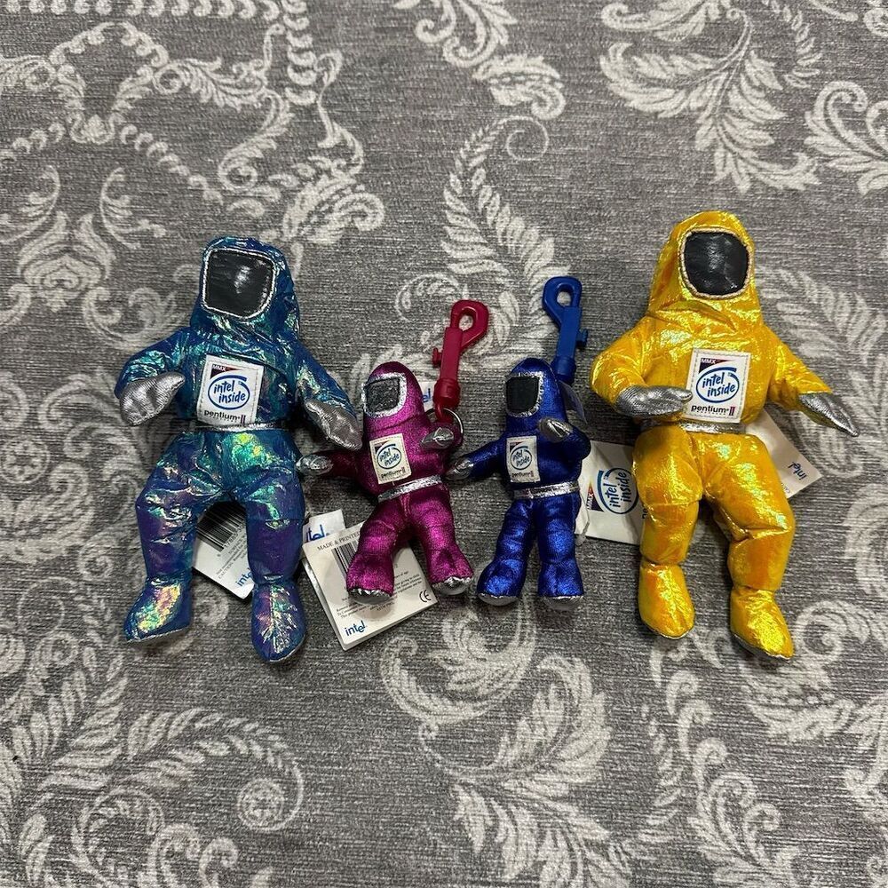 Vintage 1997 Intel Pentium II Bunny People Plush Dolls Set of 4